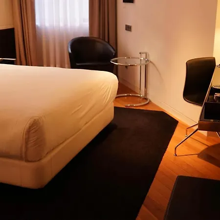 Hotell Inffinit Vigo