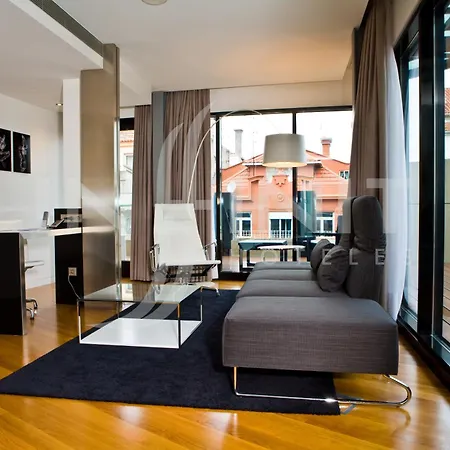 Inffinit Hotell 3*