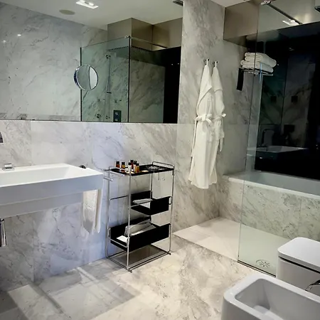 インフィニート 3* ヴィーゴ