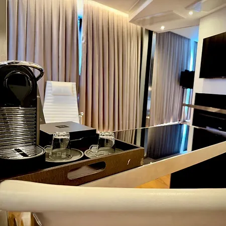 インフィニート 3* ヴィーゴ