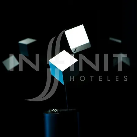 Inffinit Hotell 3*